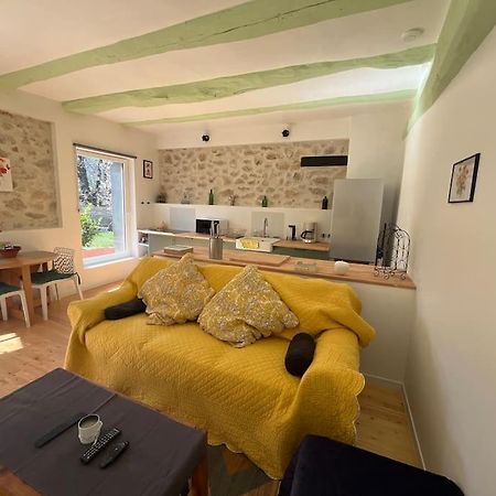 Apartmán La Bastide Aux Iris - Les Capucines Villecroze Exteriér fotografie