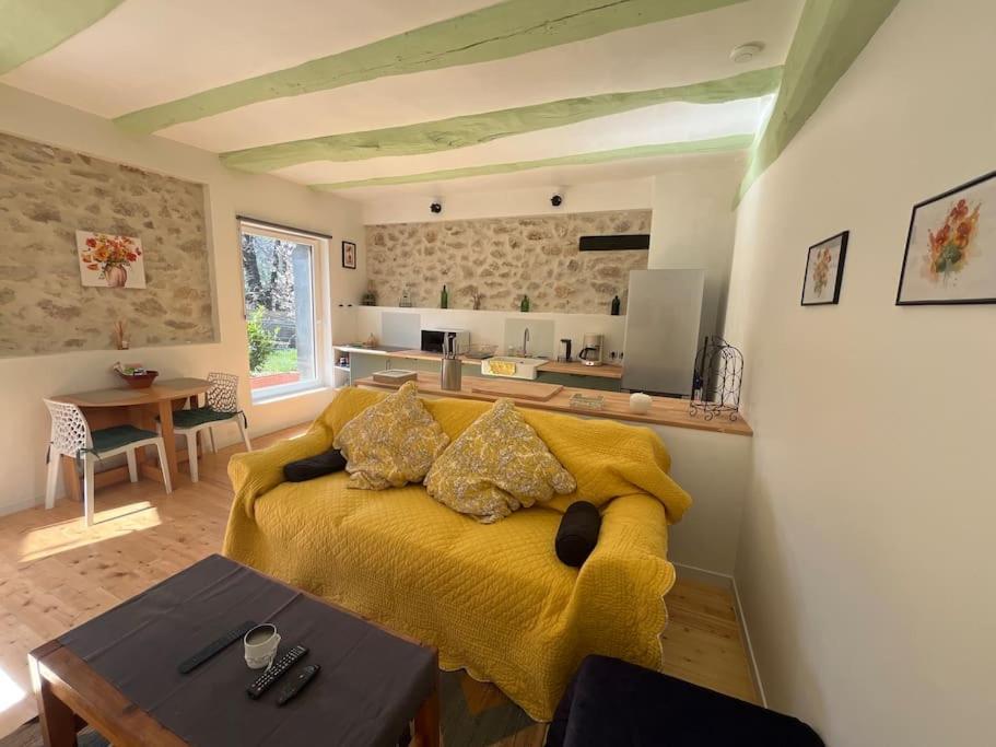 Apartmán La Bastide Aux Iris - Les Capucines Villecroze Exteriér fotografie